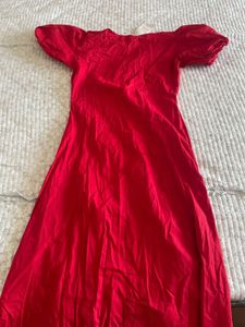 Chic Red Puff Sleeve Midi Dress large