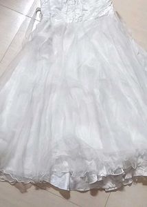 Elegant White Dress, with add on inner sleeve