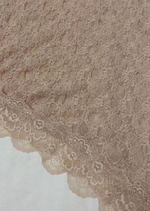 DISCOUNT 🎉H&amp;M Lace trimmed cami top