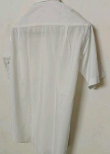 ARROW Men's Classic White Short Sleeve Shirt