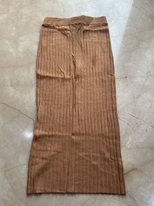Ribbed Knit Midi Skirt