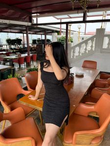 Chic Textured Black Bodycon Dress