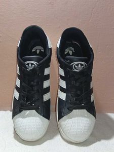Adidas Superstar Sneakers