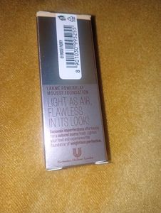 Lakme 9 to 5 Powerplay Mousse Foundation