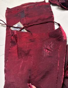 Nishorama Laila Maroon Fendi Kurta Pant &amp; Dupatta