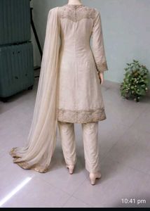 Elegant Cream &amp; Gold Pakistani Suit