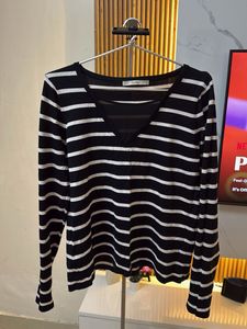 Striped V-Neck Long Sleeve Top