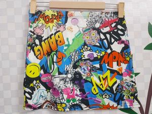 (1000)Funky Graphic Print Mini Skirt