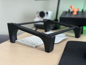 Laptop stand for MacBook Pro 13"/14"