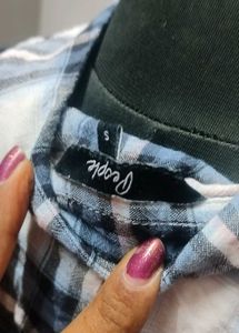 Plaid Sleeveless Shirt