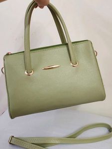 adorable chic green handbag 👜