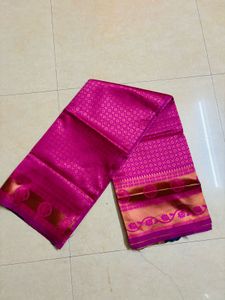 New Stunning Silk Saree with blouse piece