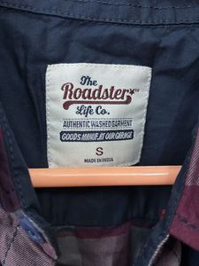 Roadster Men's Checked Casual Shirt