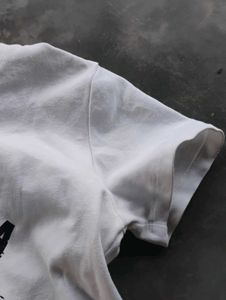 white cotton tee women
