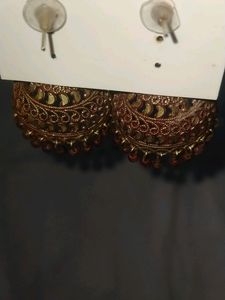 Maroon Jhumka