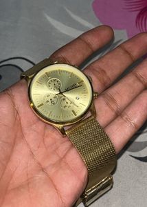 Elegant Gold Mesh Unisexual Watch