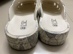 Floral Print Floaters for women
