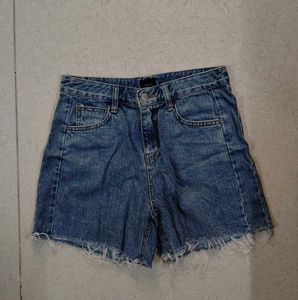 Chic High-Waisted Denim Shorts
