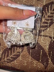 White pearl jhumka 🦢✨