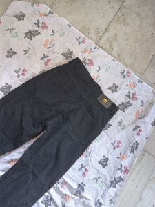 Classic Black Wide-Leg Jeans