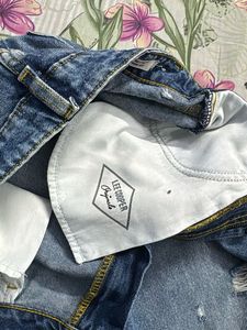 Trendy Ripped Wide-Leg Jeans