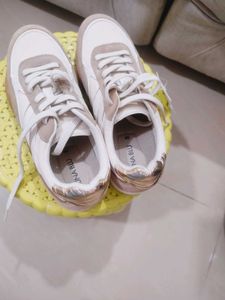 luna Blu Beige Suede Lace-Up Sneakers