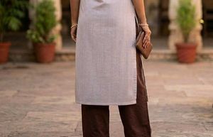 Elegant Striped Kurta Set (Kurti+pant)