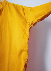 Reeboot Yellow Button Down