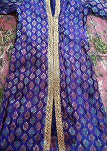 Banarsi Kurti With Golden Lace
