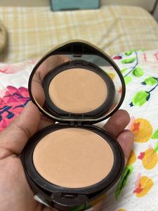 Price Drop💫Deborah Wet Dry Compact Foundation