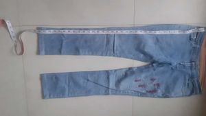 Graphic detail  Light Wash Jeans for girls