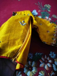 Beautiful Yellow Embroidered Blouse💛✨