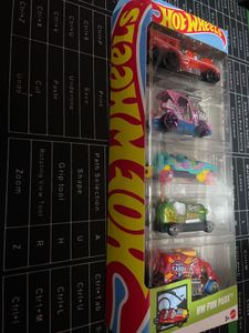 Hot Wheels HW Fun Park - 5 Car Pack