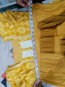 🇳🇿💫🎀Elegant Yellow Printed cotton Kurta Set