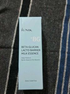 iUNIK Beta-Glucan Lacto Barrier Milk Essence