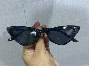 Trendy Cat-Eye Sunglasses Black &amp; Brown (Any one)