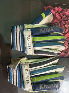 Khushbu Cricket Gloves Used condition
