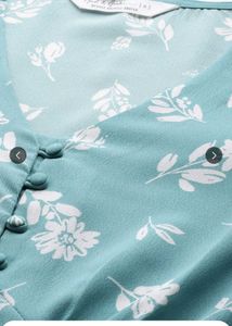 Chic Floral Print V-Neck Top