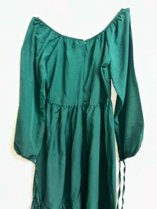 Emerald Green Off-Shoulder Mini Dress