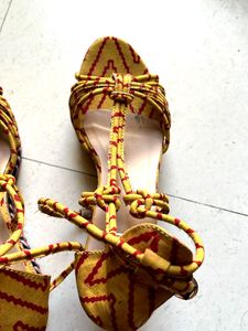 Taavi wedges for women