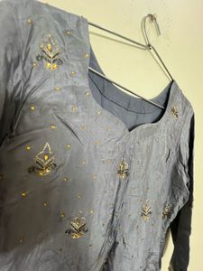 Elegant Grey Embroidered Kurta