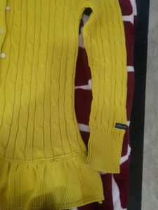 New Cherry crumble yellow sweater 💛 girls Kids