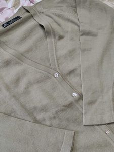 Monte Carlo Women Beige Wool V-neck Cardigan Combo