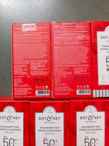 (Pack of 1) Dot &amp; Key Strawberry Dew Tinted Sunscr