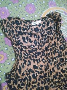 Stylish Leopard Print Sleeveless Top