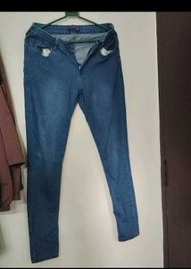 combo of jeans and 3-Pack Ribbed Mock Neck Sleevel