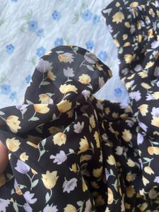 🌸 Floral Midi Skirt