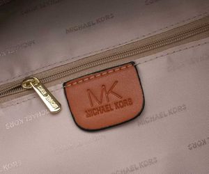 MICHAEL KORS BOLO LARGE JET SET BACKPACK*