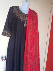 Elegant Black gown with Red Dupatta
