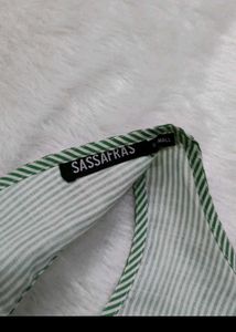 Striped backless stylish top